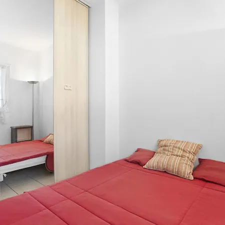 Front De Appartement *