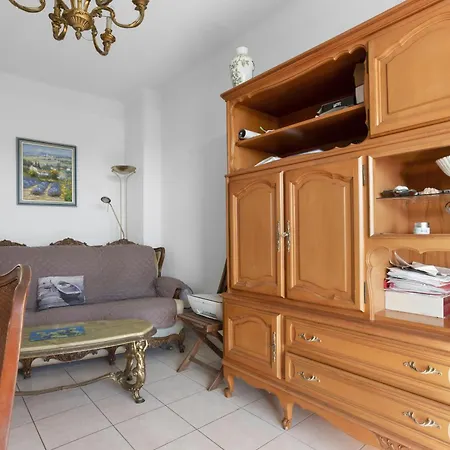 Front De Appartement *