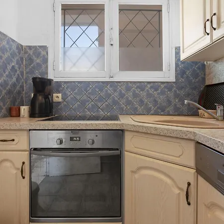 Apartman Front De *